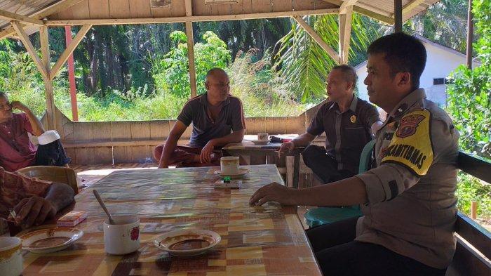 Bhabinkamtibmas Polsek Sosa Sambang Desa ke Desa Tujuannya Karena Hal Ini