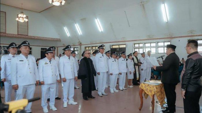 Bupati Dairi Lantik 22 Kepala Desa, Eddy Berutu Sebut 3 Poin Keunggulan yang Harus Dicapai