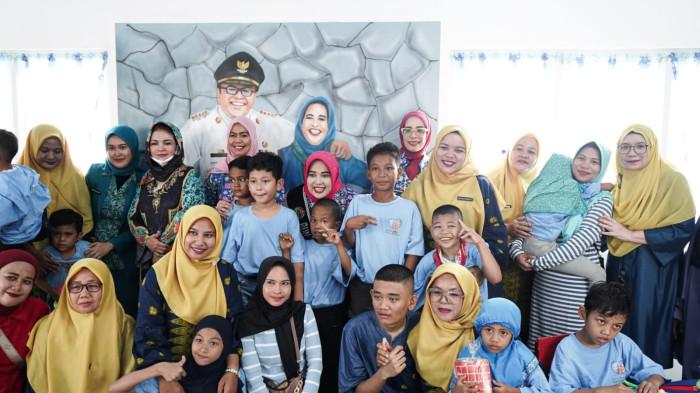 Bupati Deli Serdang, dr H Asri Ludin Tambunan bersama Wakil Bupati, Lom Lom Suwondo SS