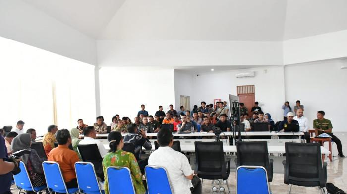 Bupati Toba Hadiri Rapat Tindak Lanjut Pengembangan Pertanian Berbasis AI