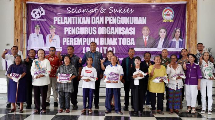 Bupati Toba Lantik Pengurus PEBITO