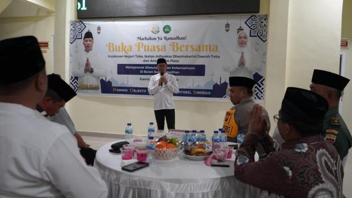 Bupati dan Forkopimda Toba Buka Puasa