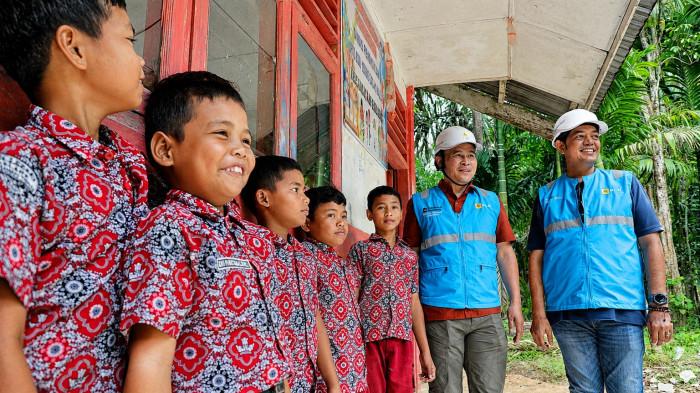 Cahaya Listrik PLN Membawa Bahagia