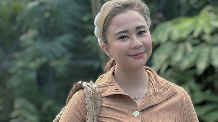 Chikita Meidy, mantan penyanyi cilik yang dilaporkan ke Polda Metro Jaya atas tuduhan pencemaran nama baik