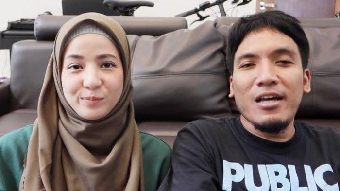 DESTA Kelabakan saat Disindir Ezy Soal Berjuang Setengah Hati, Sedangkan Natasha Rizky Akui Bucin