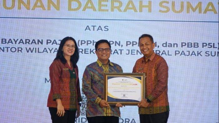 Bank Sumut Terima Perhargaan Sebagai Wajib Pajak Terbesar di Tahun 2023