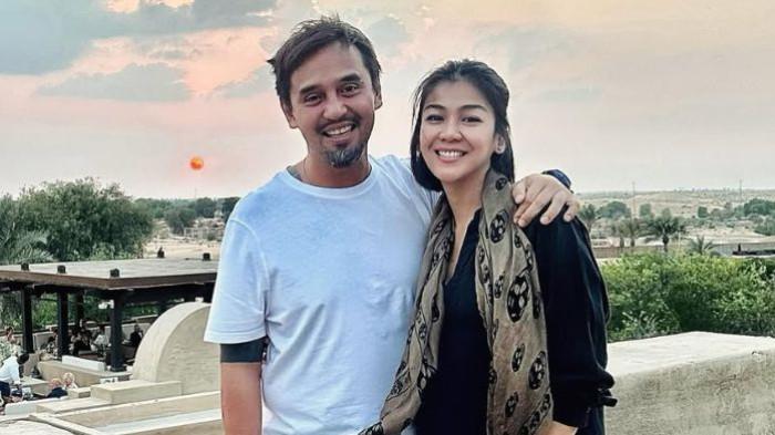 Donna Fabiola dan suaminya Tigran Denre Sonda