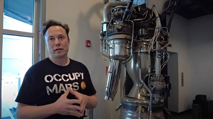 ORANG TERKAYA- Elon Musk adalah orang terkaya di dunia yang namanya berada paling atas dalam daftar majalan Forbes.