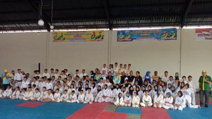 Kecamatan Medan Helvetia Raih Juara Umum Kempo di Porkot Medan 2024