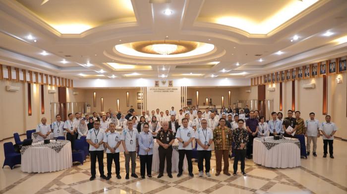 Foto bersama seluruh peserta