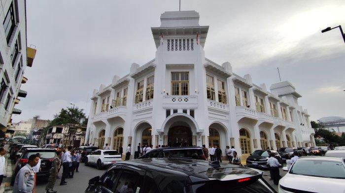 GEDUNG WARENHUIS- Wali Kota, Rico Tri Putra Bayu Waas sampaikan visi pemanfaatan Gedung Warenhuis yang syarat sejarah jadi pentas pelestarian seni dan budaya, Jumat (21/3/2025).
