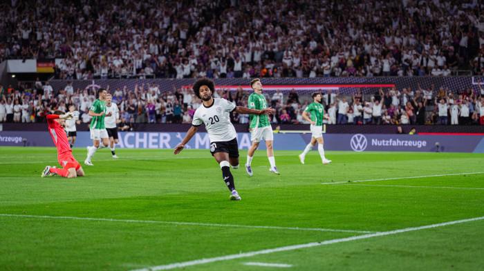 SELEBRASI - Pemain Timnas Jerman, Gnabry selebrasi usai cetak gol ke gawang Irlandia Utara di Kualifikasi Piala Dunia 2026 zona Eropa, Senin (8/9/2025).