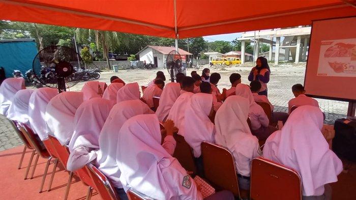 Pelajar SMA Swasta Mamiyai Al-Ittihadiyah Antusias Ikut Edukasi Safety Riding