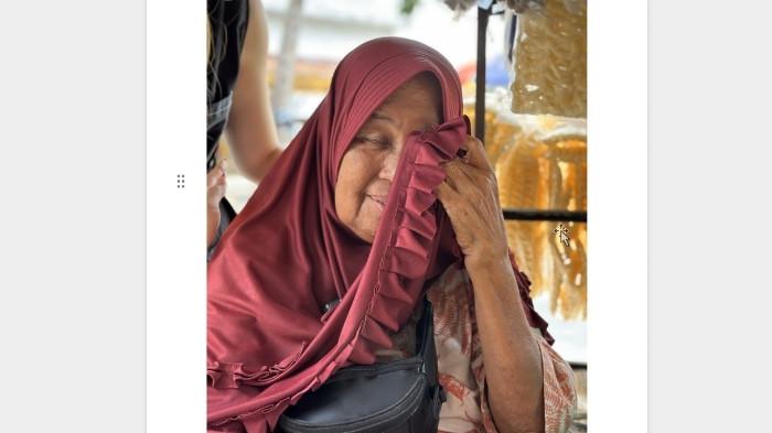 Ibu Penjual Kerupuk, Malaikat tak Bersayap