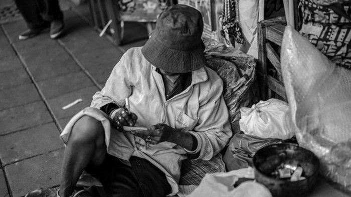 SOSOK Heinz B, Pria Kaya Pilih Hidup Miskin, Tabungan Rp1,6 M Tapi Malah Makan dari Mengais Sampah