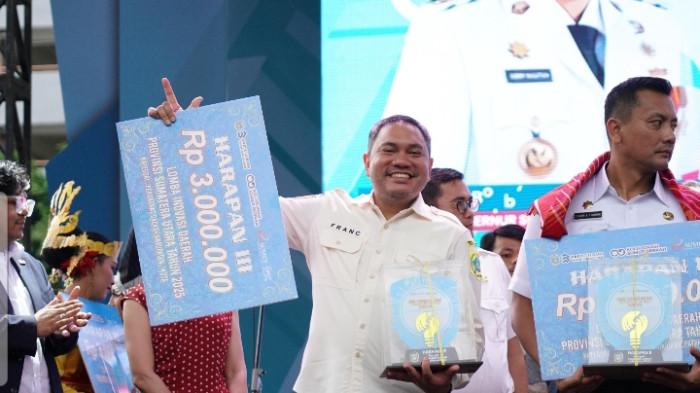 Inovasi Pakpak Bharat Terima Penghargaan