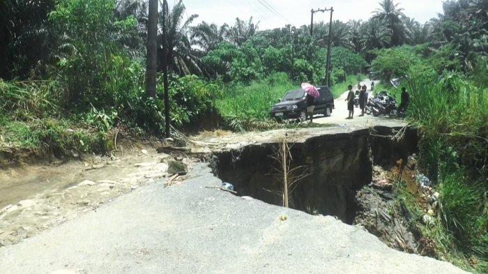 Longsor Membuat Jalan Penghubung Asahan-Simalungun Terputus, Sudah Berulangkali Ajukan Perbaikan