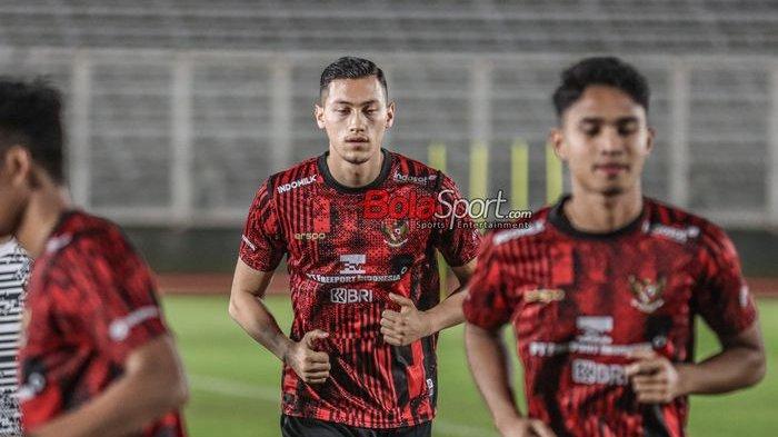 Harga Pasar Jay Idzes Naik Drastis Usai Tampil Apik Mengawal Timnas Indonesia