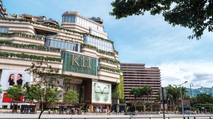 K11 MUSEA adalah mal mewah di Tsim Sha Tsui yang menghubungkan