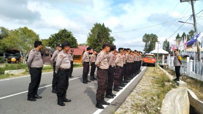 Pastikan Kondusifitas, Kapolres Humbahas Pantau Langsung Pengamanan Rapat Pleno Terbuka Rekapitulasi