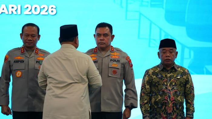 Kapolda Sumatera Utara, Whisnu Hermawan Februanto, menghadiri kegiatan launching serentak Satuan Pelayanan Pemenuhan Gizi (SPPG) Polri yang dipusatkan di Palmerah, Jakarta Barat, Jumat (13/2/2026). 
