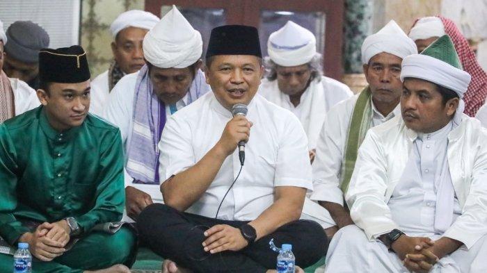 Bersama Ratusan Santri, Kapolda Sumut Hadiri Pembacaan Yasin 41 Ratib Al Hadad