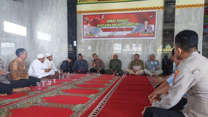 Jumat Curhat Pertama, Kapolres Samosir: Sebisa Mungkin Kita Atasi Persoalan dengan Dalihan Na Tolu