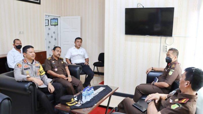 Pererat Silahturahmi, Kapolres Padangsidimpuan kunjungi Kajari dan Ketua Pengadilan