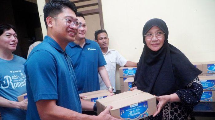 Kembali Gelar Inisiatif Sosial Tahunan “Roda-Roda Ramadan”, DAIKIN Salurkan 1000 Paket Sembako