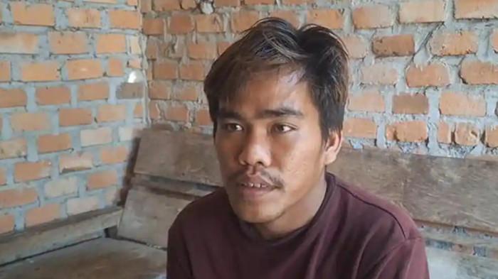 SELAMAT DARI MAUT - Muhamad Fadli (29), merupakan kernet Bus ALS salah satu korban selamat dalam insiden kecelakaan maut di Muratara. Ia bercerita melompat dari jendela untuk menyelamatkan diri.