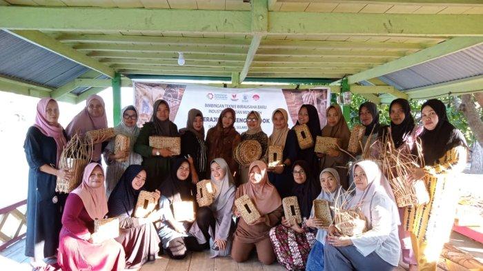 Cerita Klaster Usaha Binaan BRI: Manfaatkan Hama Eceng Gondok Jadi Anyaman Bernilai Tinggi