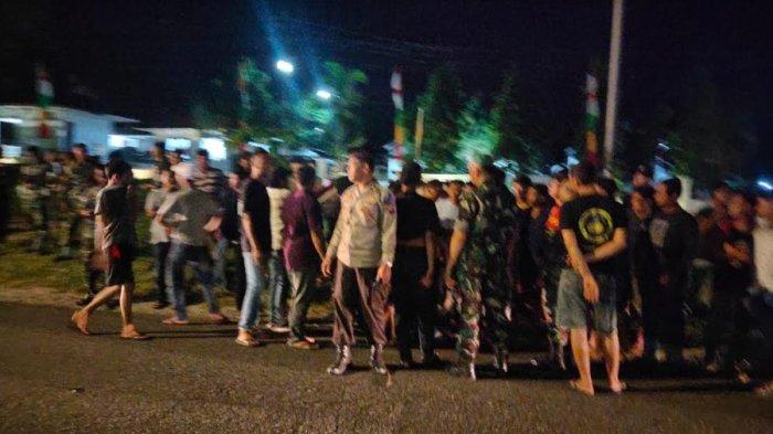 Warga dan Suporter Bola Bentrok, Dua Remaja Terluka dan Sepeda Motor Diceburkan ke Sungai