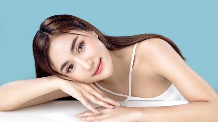 Siapa yang tidak mengidamkan kulit halus, bercahaya, dan tampak sebening kaca seperti tren glass skin yang populer dari Korea? Impian ini kini bukan lagi sekadar angan, berkat kehadiran treatment modern bernama injectable skin boosters dari JA Medical Skincare.