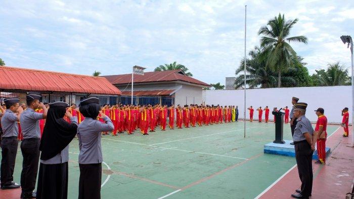 Tingkatkan Rasa Nasionalisme, Warga Binaan Lapas Labuhan Bilik Rutin Ikuti Upacara
