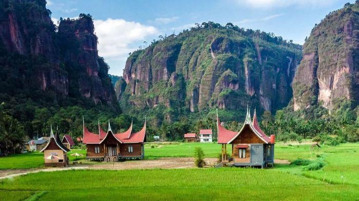 Fakta Unik Seputar Lembah Harau yang Kini Kebakaran, Punya Dua Air Terjun