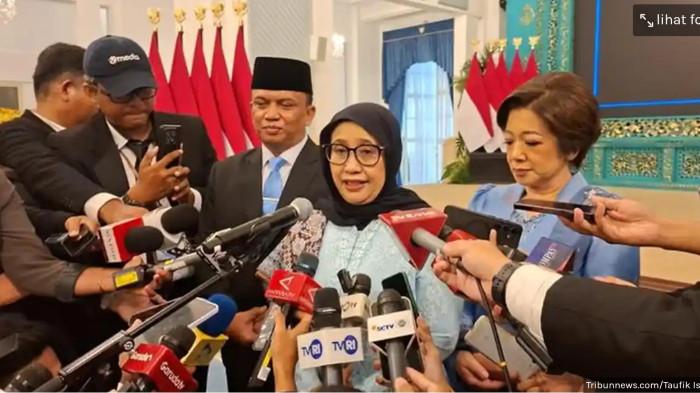 FOKUS BGN - Kepala BGN Nanik S Deyang (tengah), Wakil Kepala BGN Agustina Arumsari (Kanan) serta Mayjen TNI Trenggono (Kiri) usai pelantikan di Istana Negara, Jakarta, Senin (8/6/2026). BGN akan menghentikan sementara pembangunan dapur-dapur baru dan fokus menata 27.877 dapur atau SPPG yang sudah ada