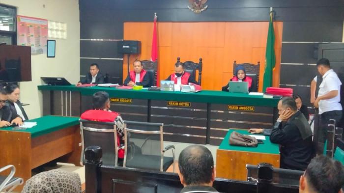 SISIK TRENGGILING - Majelis hakim PN Kisaran membacakan vonis terhadap oknum polisi yang terlibat dalam perdagangan sisik trenggiling 1,2 ton bersama dua orang oknum TNI, Senin (18/12/2025).