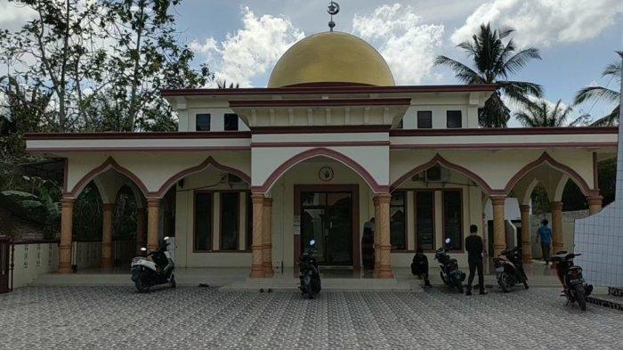 Masjid MTQ 1946 merupakan monumen peninggalan sejarah terjadinya lomba baca kitab suci Al Quran di Indonesia yang terletak di Dusun II, Desa Pondok Bungur, Kecamatan Rawang Panca Arga, Kabupaten Asahan.