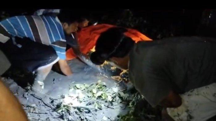Heboh, Warga Lampung Selatan Temukan Sesosok Mayat Tanpa Identitas di Dalam Lumpur Persawahan