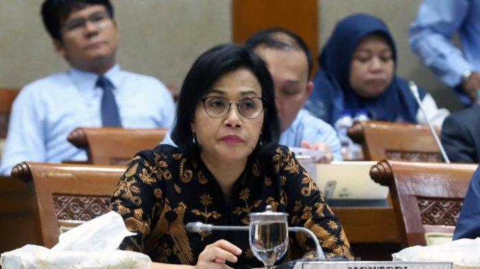 Menteri Keuangan Indonesia Sri Mulyani melakukan rapat kerja bersama Komisi XI DPR RI di Kompleks Parlemen, Senayan, Jakarta Pusat, Rabu (21/8/2019). Pada rapat kerja bersama Komisi XI DPR RI tersebut Sri Mulyani membahas mengenai pengesahan DIM RUU Bea Materai dan BPJS Kesehatan.