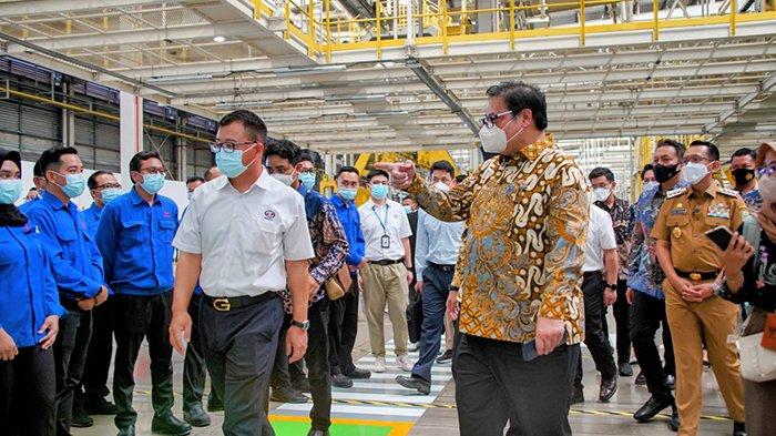 Menuju Net Zero Emission, Menko Airlangga Dukung Produksi Kendaraan Listrik Berbasis Baterai