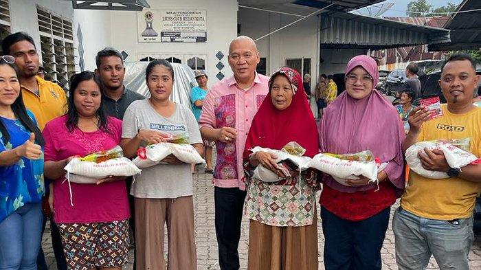 Sambut HUT RI ke-78, Brilian Moktar Bagikan Bantuan Sembako dan Kursi Roda Gratis