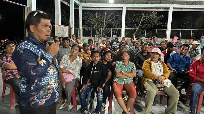 Menyampaikan keluhan