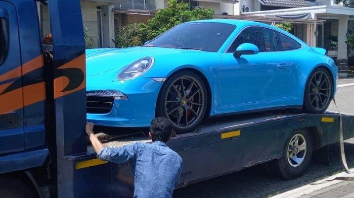 Polisi Sita Mobil Porsche Doni Salmanan kenapa Arief Muhammad Tolak Kembalikan Uang Crazy Rich