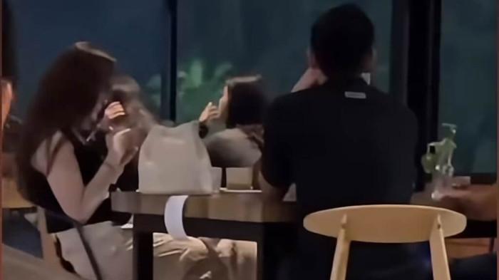 Momen selingkuhan dengan pelakor