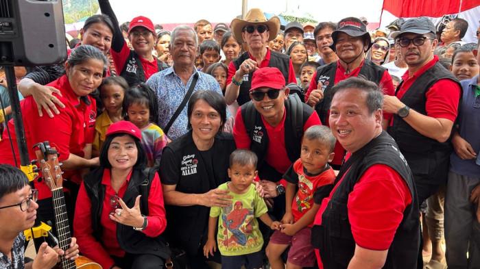 ONCE MEKEL MENGHIVBUR PENGUNGSI DI TUKKA