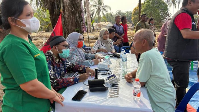 PDI Perjuangan memeriksa kondisi kesehatan warga