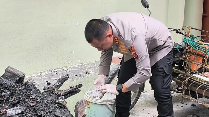 Penyelidikan Lanjutan Rumah Hakim Khamozaro Waruwu yang Terbakar, Cari Bukti-bukti yang Mengganjal