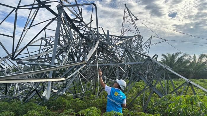 PLN Datangkan Empat Tower Emergency