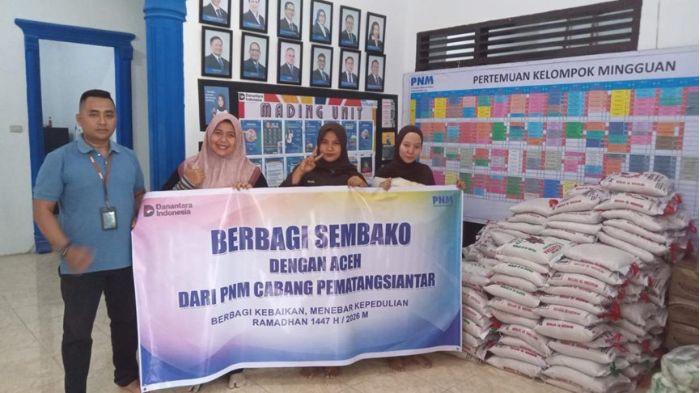 PNM Pematang Siantar Bagikan 2.000 Sembako untuk Dhuafa & Warga Aceh